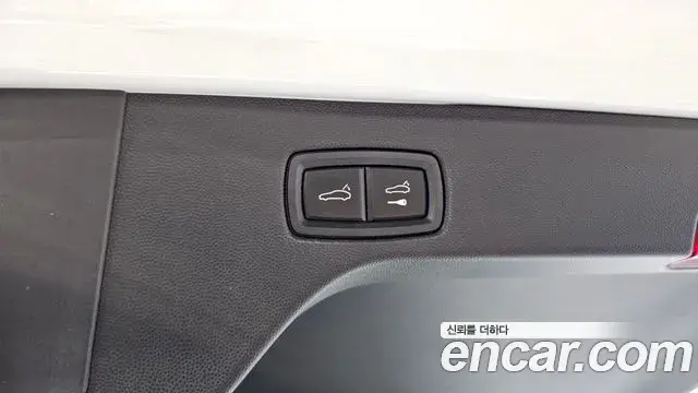 Porsche Macan EV 2025 — Şəkil 19/34