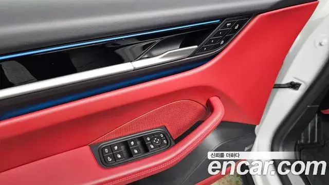 Porsche Macan EV 2025 — Şəkil 23/34