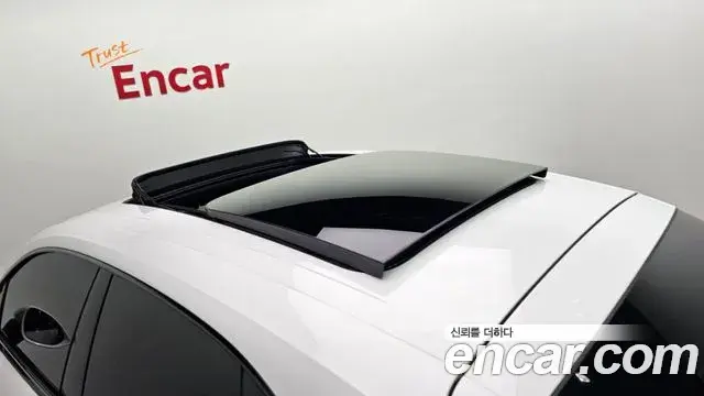 Porsche Macan EV 2025 — Şəkil 14/34