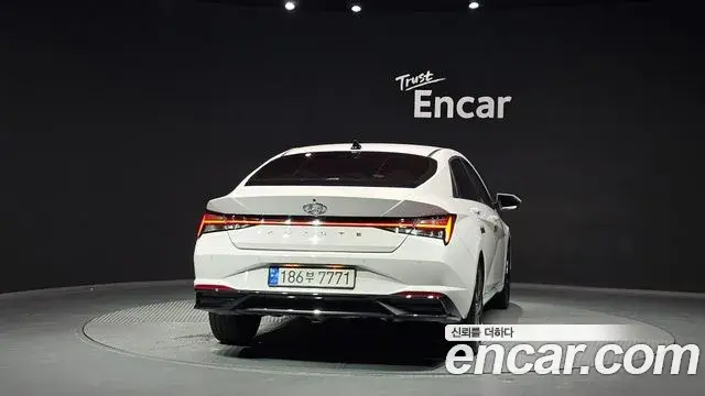 Hyundai Avante 2023 — Фото 3/20