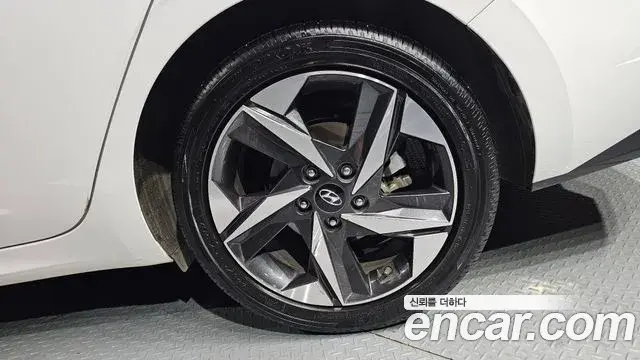 Hyundai The New Avante Hybrid 2023 — Şəkil 27/32