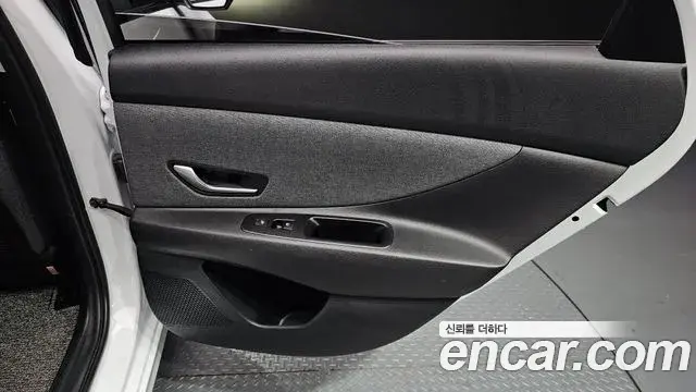 Hyundai The New Avante Hybrid 2023 — Şəkil 28/32