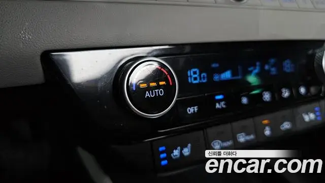 Hyundai The New Avante Hybrid 2023 — Şəkil 17/32