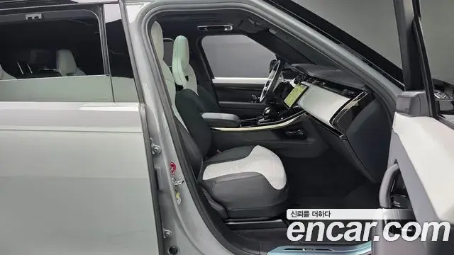 Land Rover Range Rover Sport 2025 — ფოტო 4/20