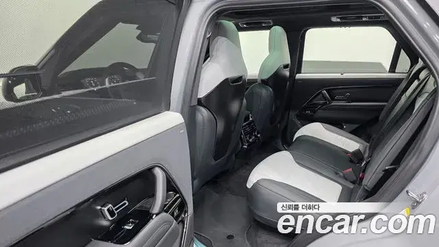 Land Rover Range Rover Sport 2025 — ფოტო 18/20