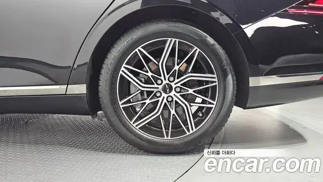 Genesis G90 2022 — Şəkil 25/31