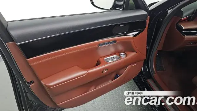 Genesis G90 2022 — Şəkil 26/31