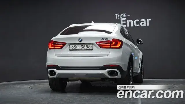 BMW X6 2018 — Photo 2/20
