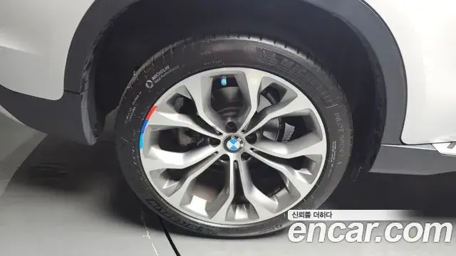 BMW X6 2018 — Photo 17/20