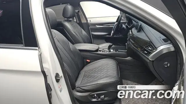 BMW X6 2018 — Photo 6/20