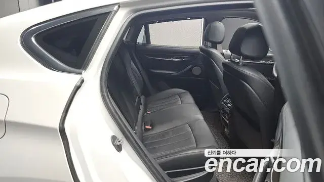 BMW X6 2018 — Photo 20/20