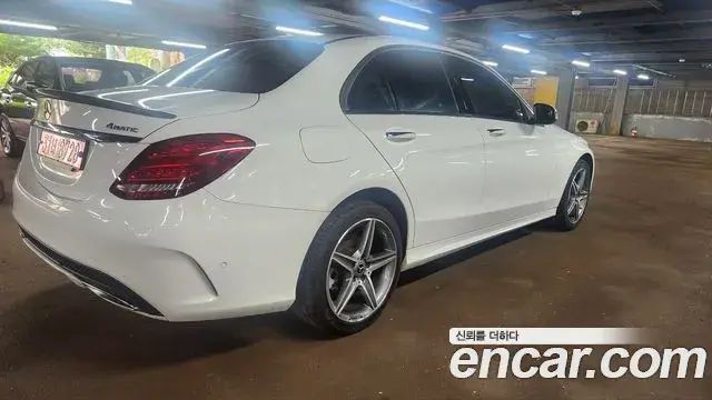 Mercedes-Benz C-Class 2018 — ფოტო 18/20