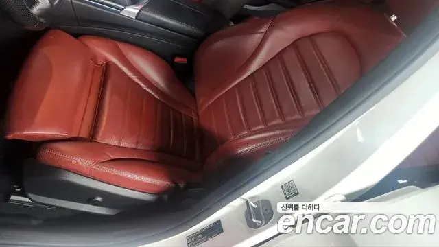 Mercedes-Benz C-Class 2018 — ფოტო 7/20