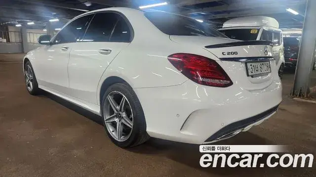 Mercedes-Benz C-Class 2018 — ფოტო 10/20
