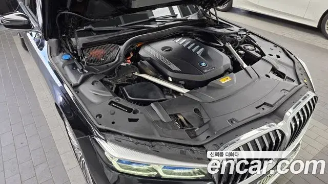 BMW 7 Series 2021 — Photo 19/39