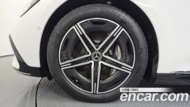 Mercedes-Benz EQE 2024 — Şəkil 14/30