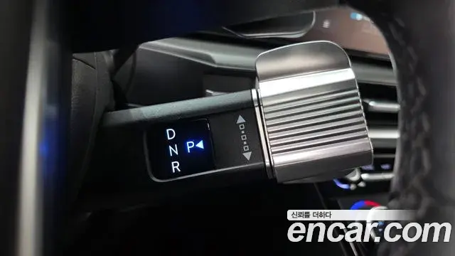 Hyundai Santa Fe 2025 — ფოტო 7/36