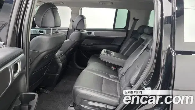 Hyundai Santa Fe 2025 — ფოტო 17/36