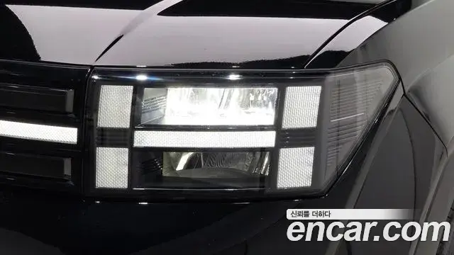 Hyundai Santa Fe 2025 — ფოტო 13/36