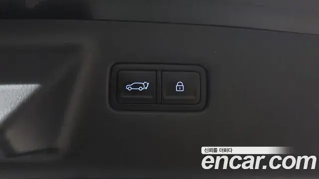 Hyundai Santa Fe 2025 — ფოტო 18/36