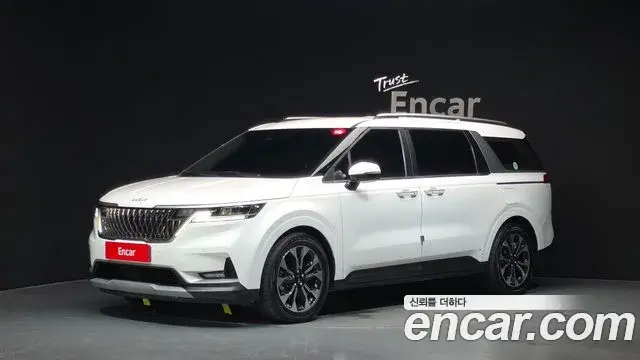 Kia Carnival 2022 — Фото 1/20