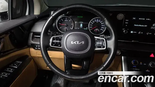 Kia Carnival 2022 — Фото 13/20