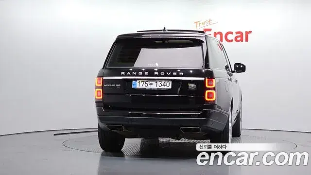 Land Rover Range Rover 2021 — Photo 4/37