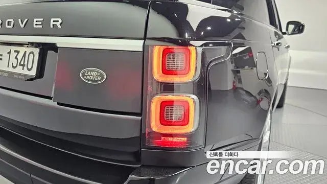 Land Rover Range Rover 2021 — Photo 22/37
