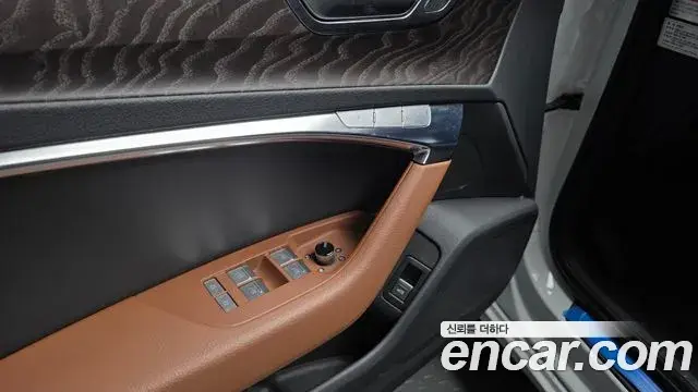 Audi A6 2023 — Şəkil 28/33