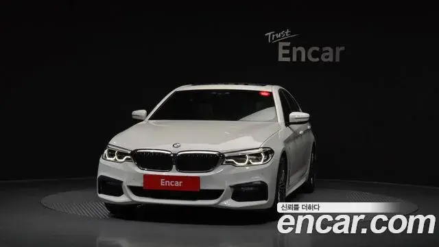 BMW 5 Series 2020 — Photo 2/33