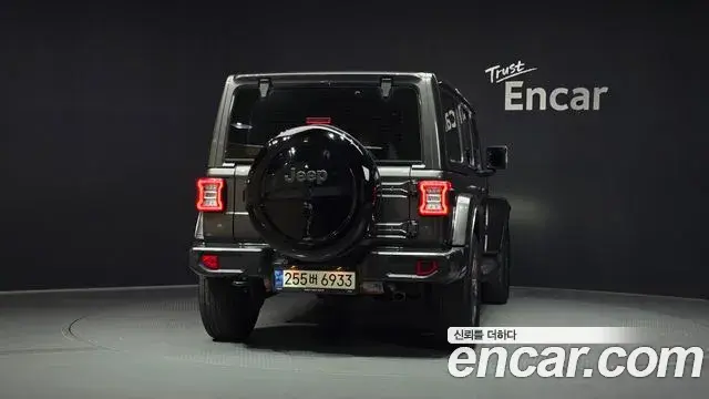Jeep Wrangler 2021 — Фото 4/20