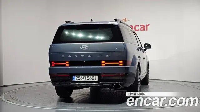 Hyundai Santa Fe 2024 — Фото 4/20
