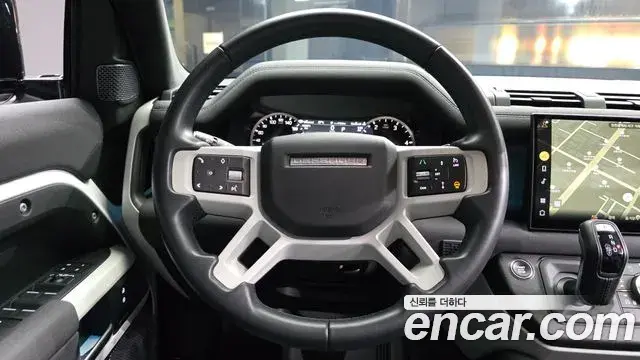 Land Rover Defender 2023 — Фото 13/20