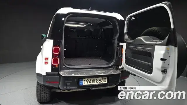 Land Rover Defender 2023 — Фото 20/20