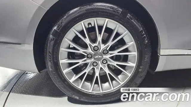 Genesis G80 2020 — Photo 25/38