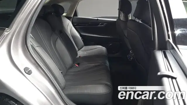 Genesis G80 2020 — Photo 11/38
