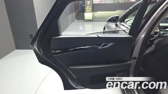Genesis G80 2020 — Photo 16/38