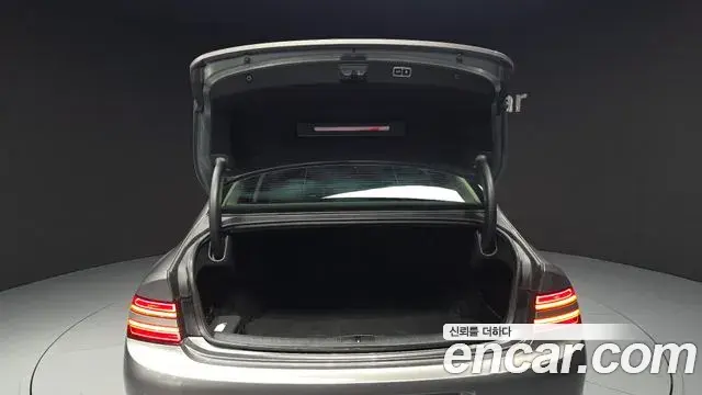 Genesis G80 2020 — Photo 2/38