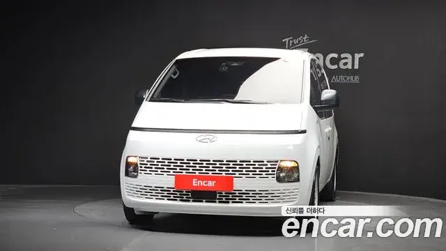 Hyundai Staria 2022 — ფოტო 9/31