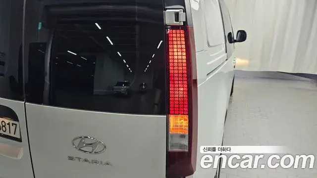 Hyundai Staria 2022 — ფოტო 11/31