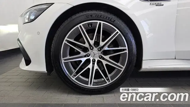 Mercedes-Benz AMG GT 2022 — ფოტო 33/35