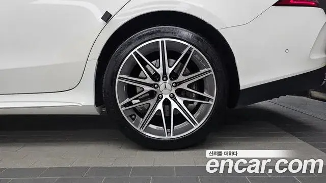 Mercedes-Benz AMG GT 2022 — ფოტო 29/35