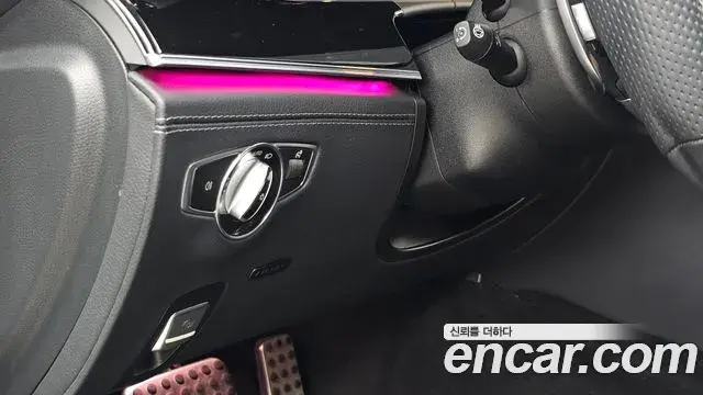 Mercedes-Benz AMG GT 2022 — ფოტო 30/35