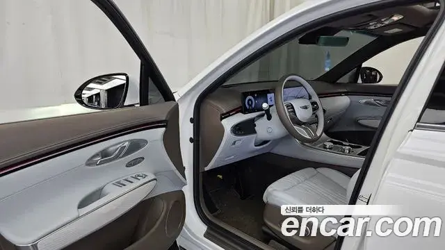 Genesis GV70 2025 — ფოტო 9/33
