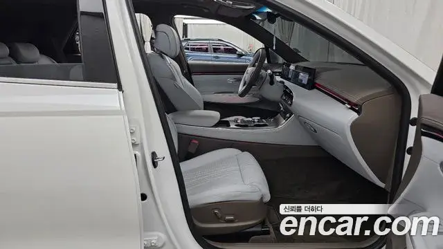 Genesis GV70 2025 — ფოტო 27/33