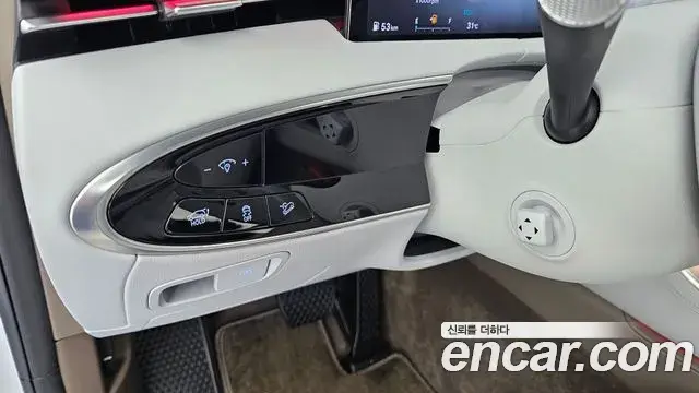 Genesis GV70 2025 — ფოტო 18/33
