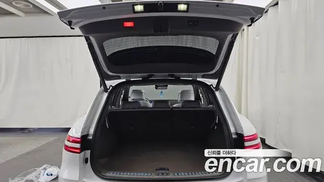 Genesis GV70 2025 — ფოტო 24/33