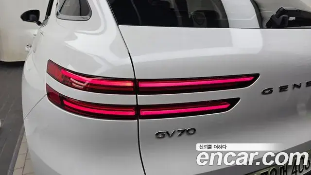 Genesis GV70 2025 — ფოტო 26/33