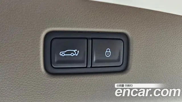 Genesis GV70 2025 — ფოტო 17/33