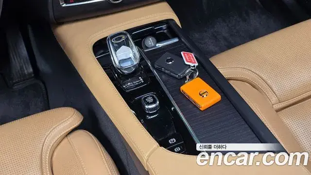 Volvo XC90 2021 — Şəkil 30/30